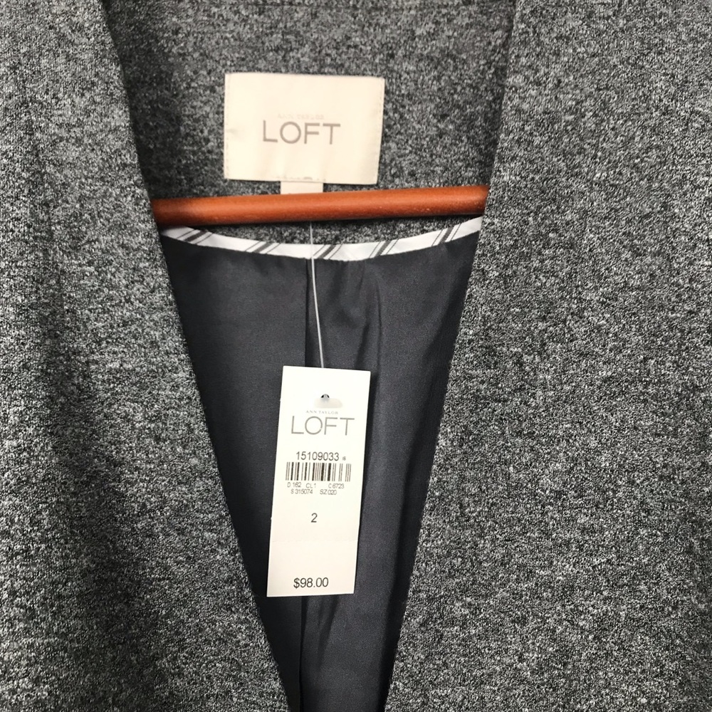 NWT LOFT BLAZER - Picture 3 of 6